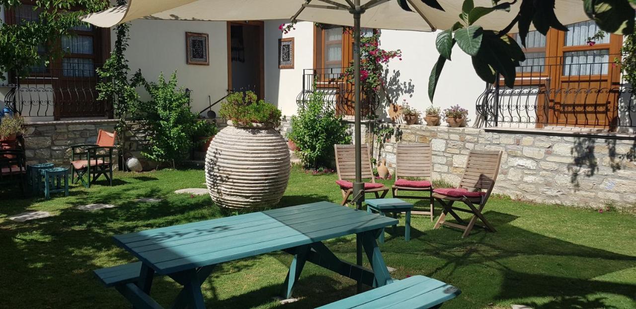 Sezgin Boutique Hotel คูซาดาซี ภายนอก รูปภาพ