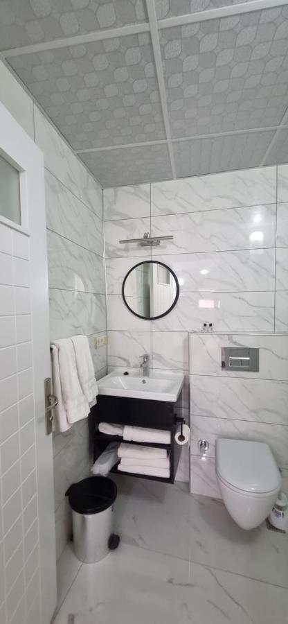 Sezgin Boutique Hotel คูซาดาซี ภายนอก รูปภาพ