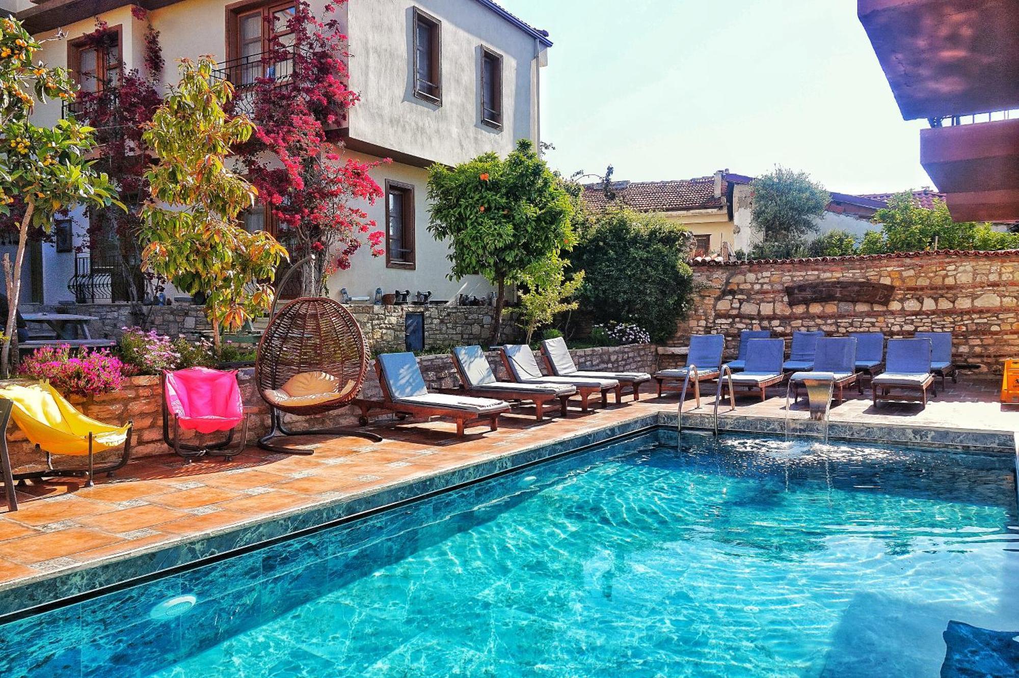 Sezgin Boutique Hotel คูซาดาซี ภายนอก รูปภาพ